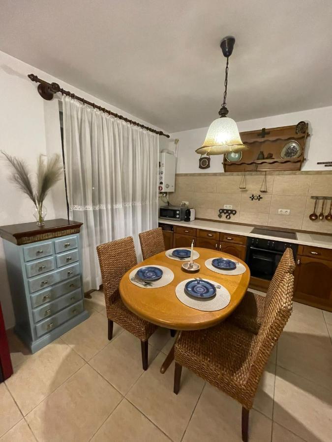 Ferienwohnung Apartament Yannis Alba Iulia Exterior foto