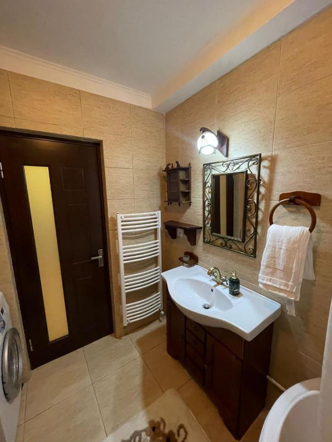 Ferienwohnung Apartament Yannis Alba Iulia Exterior foto