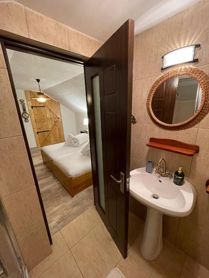 Ferienwohnung Apartament Yannis Alba Iulia Exterior foto