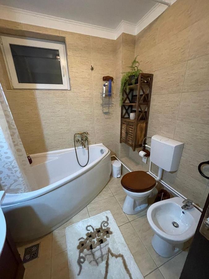 Ferienwohnung Apartament Yannis Alba Iulia Exterior foto