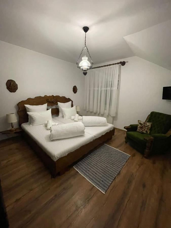 Ferienwohnung Apartament Yannis Alba Iulia Exterior foto
