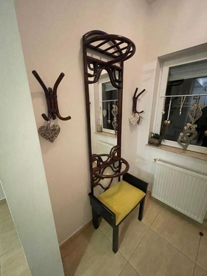 Ferienwohnung Apartament Yannis Alba Iulia Exterior foto